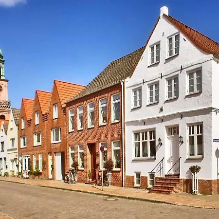Friedrichstadtnixe, Meerchenhaftes Haus Mit Sauna בית נופש *